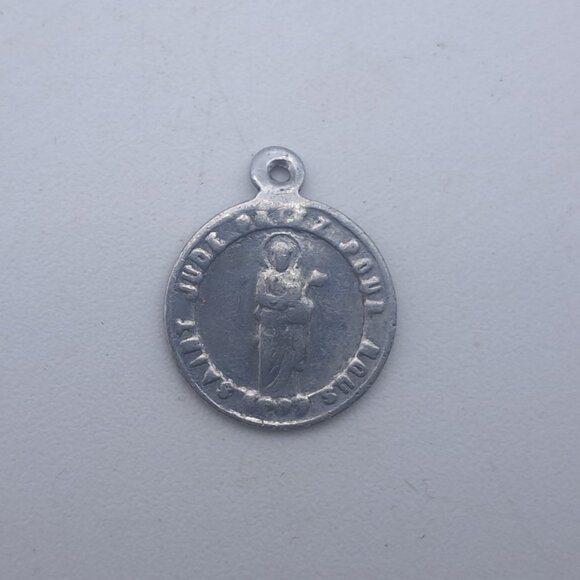 Vintage Catholic Pendants Set - Picture 8 of 11